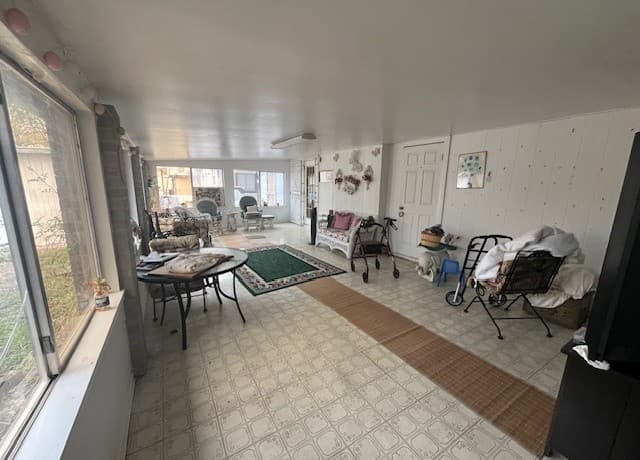 3-bedroom rental at 219 SW 37th in San Antonio, TX — photo 4