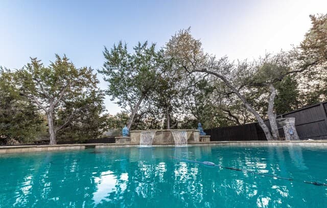 4-bedroom rental at 1906 Capella Creek in San Antonio, TX — photo 1