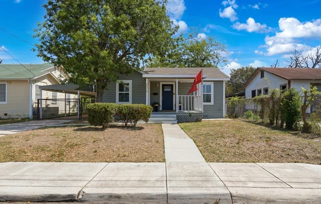 3-bedroom rental at 2410 Saint Anthony Ave in San Antonio, TX — photo 1