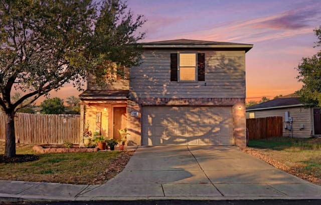 3-bedroom rental at 11267 Magic in San Antonio, TX — photo 1