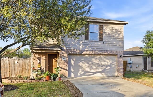 3-bedroom rental at 11267 Magic in San Antonio, TX — photo 3