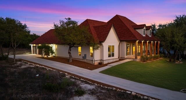 4-bedroom rental at 117 Sabella in Spring Branch, TX — photo 1