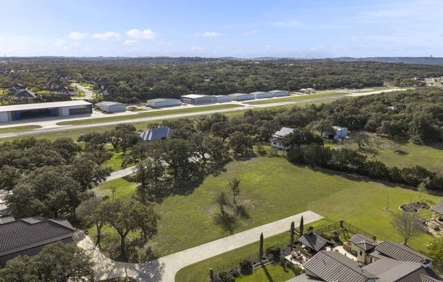 rental at 17 Boerne Stage Airfield in Boerne, TX — photo 3