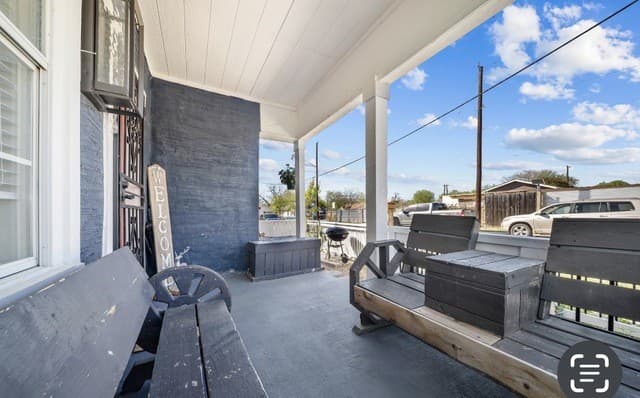 3-bedroom rental at 226 Aztec in San Antonio, TX — photo 3