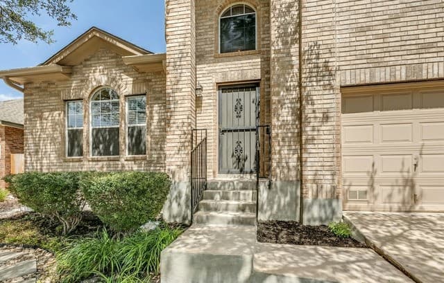 4-bedroom rental at 6365 Stable Farm in San Antonio, TX — photo 3
