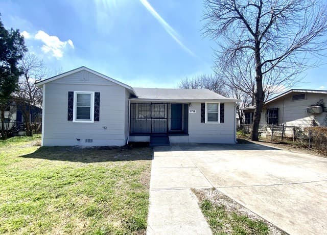 3-bedroom rental at 178 Sweetbriar in San Antonio, TX — photo 1
