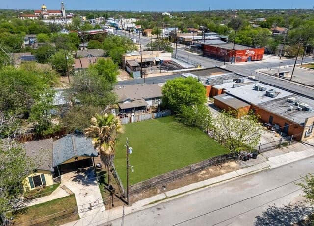 rental at 309 Albert in San Antonio, TX — photo 4