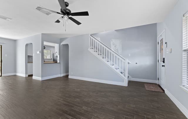 3-bedroom rental at 12811 Huntsman Lake Dr in San Antonio, TX — photo 2