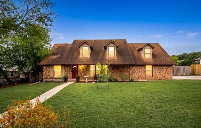 4-bedroom rental at 14307 Oak Shadows Dr in San Antonio, TX — photo 1