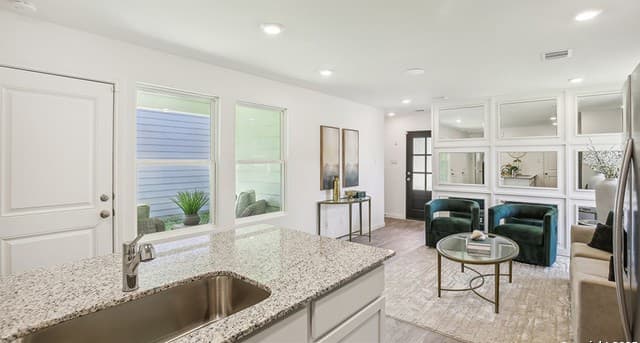 2-bedroom rental at 14824 Gold Lace Cactus in San Antonio, TX — photo 4