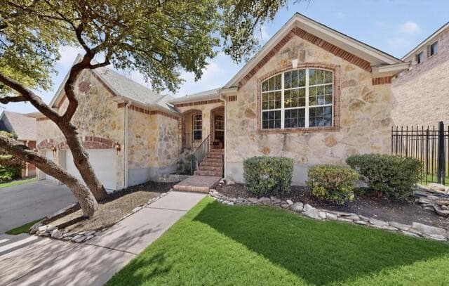 4-bedroom rental at 13135 Spring Run in Helotes, TX — photo 4