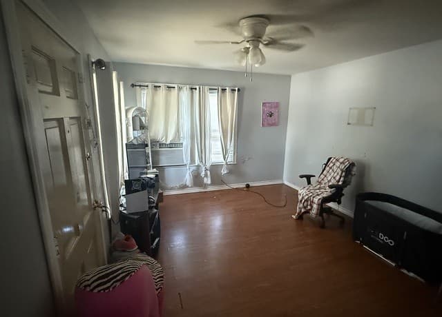 2-bedroom rental at 306 Pennystone in San Antonio, TX — photo 2