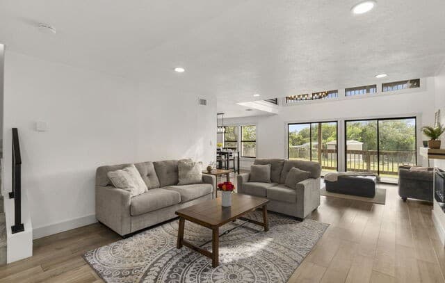 3-bedroom rental at 28003 Yodel Hills in San Antonio, TX — photo 3
