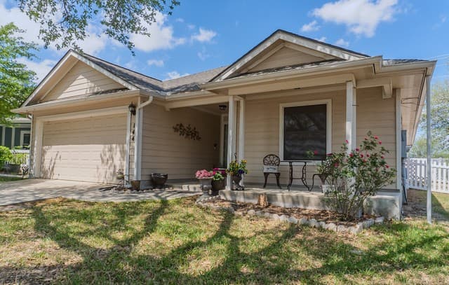 3-bedroom rental at 144 Running in Cibolo, TX — photo 1