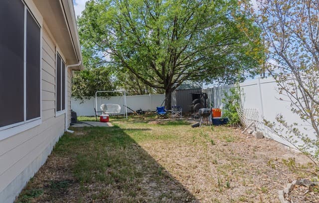 3-bedroom rental at 144 Running in Cibolo, TX — photo 3