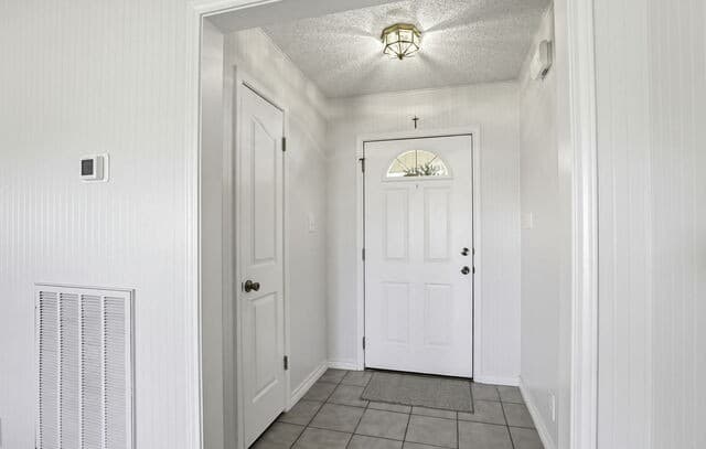 3-bedroom rental at 8416 Fm 541 in Stockdale, TX — photo 5