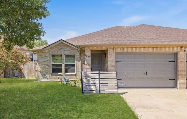 rental at 7025 Tourant in San Antonio, TX — photo 2