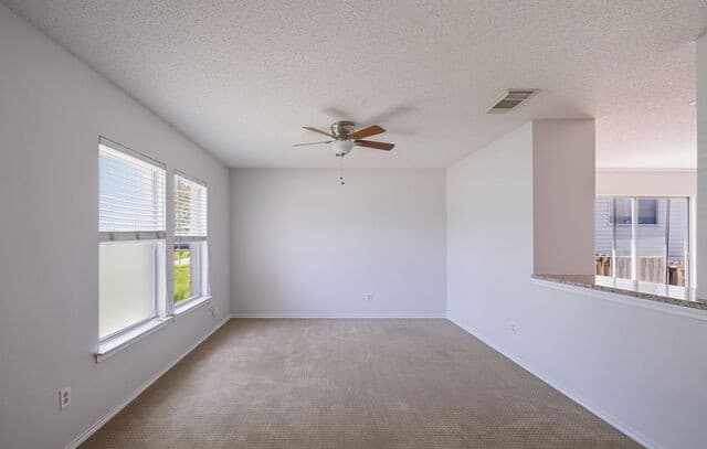 rental at 7025 Tourant in San Antonio, TX — photo 5