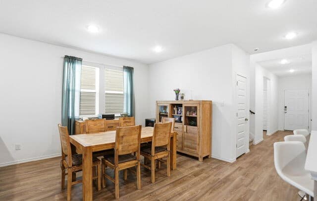 3-bedroom rental at 13250 Hagerd in St Hedwig, TX — photo 5