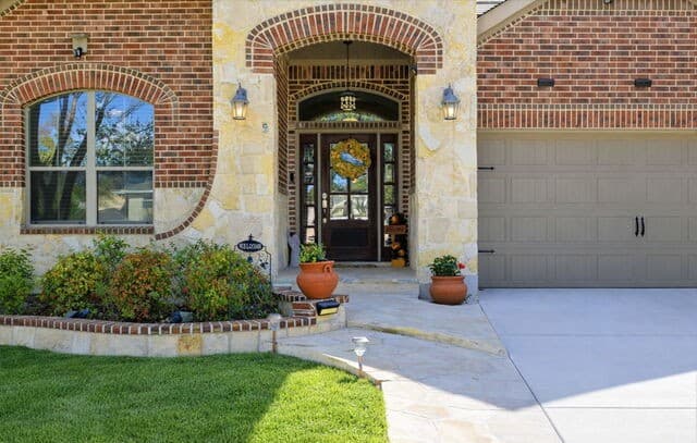 4-bedroom rental at 12210 Old Stillwater in San Antonio, TX — photo 3
