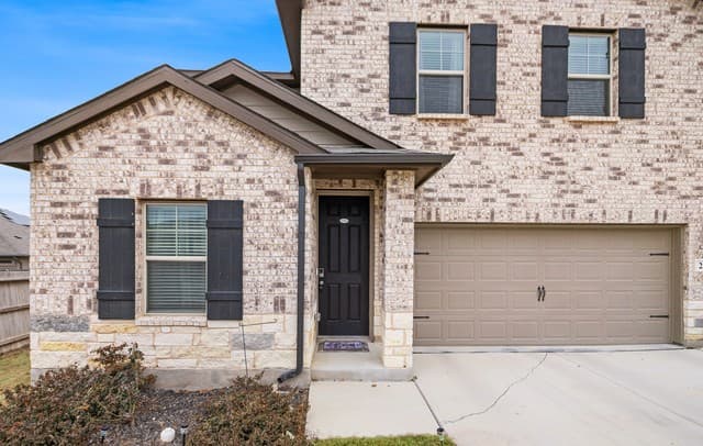5-bedroom rental at 232 Colebrook in Cibolo, TX — photo 2