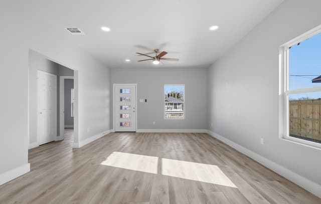 3-bedroom rental at 314 Corliss in San Antonio, TX — photo 2