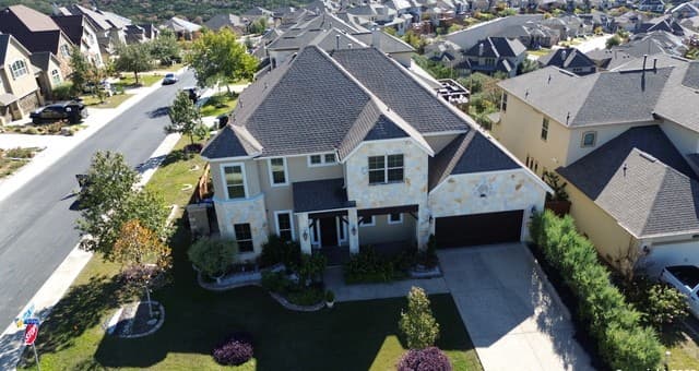 4-bedroom rental at 18910 Real Ridge in San Antonio, TX — photo 1