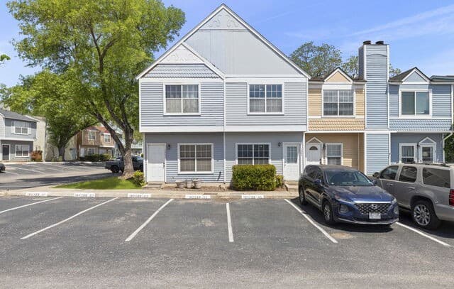 2-bedroom rental at 1805 Budding Blvd in San Antonio, TX — photo 1