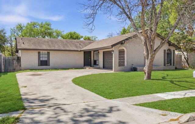 3-bedroom rental at 12707 La Quinta in San Antonio, TX — photo 1