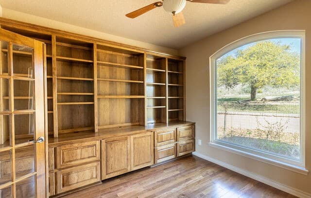 4-bedroom rental at 198 Echo Falls Rd in Comfort, TX — photo 2