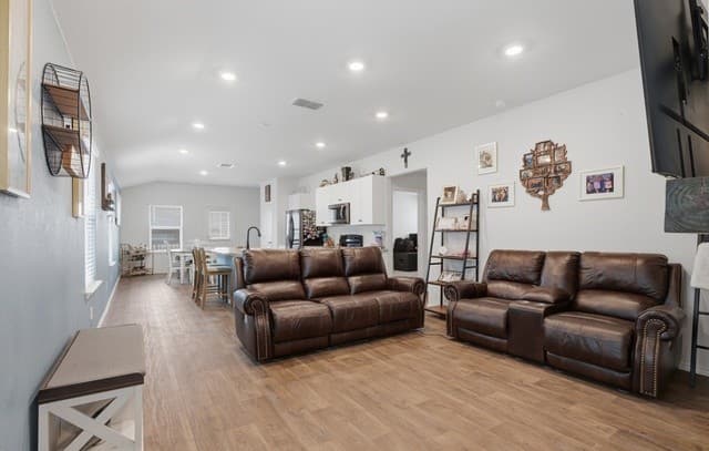 3-bedroom rental at 4714 Pillay Way in San Antonio, TX — photo 5
