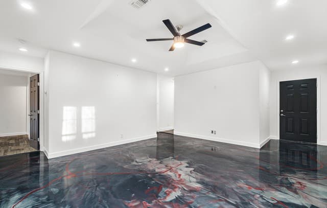 4-bedroom rental at 111 Ardmore in San Antonio, TX — photo 5