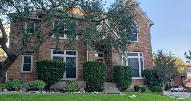4-bedroom rental at 8403 Old Stone Gate in San Antonio, TX — photo 1