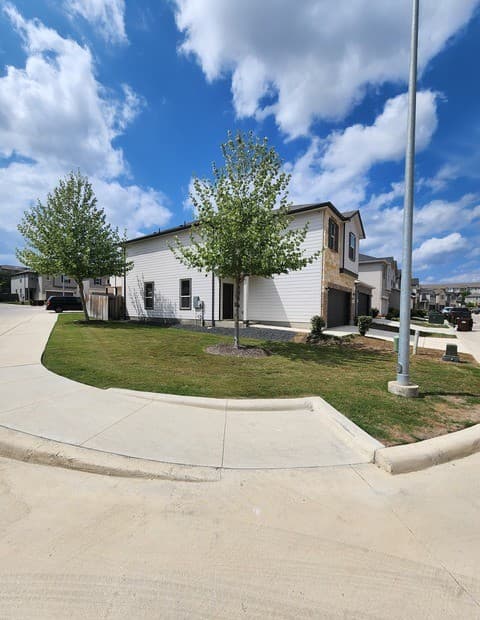 3-bedroom rental at 14839 Vance Jackson Rd Unit 601 in San Antonio, TX — photo 2