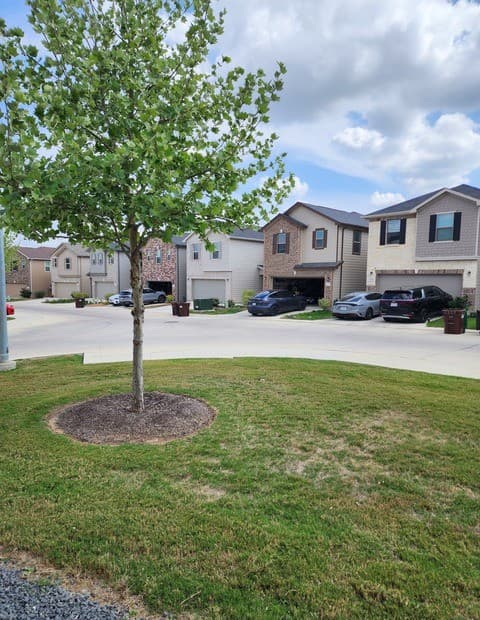 3-bedroom rental at 14839 Vance Jackson Rd Unit 601 in San Antonio, TX — photo 3