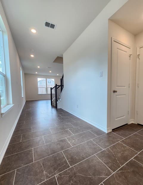 3-bedroom rental at 14839 Vance Jackson Rd Unit 601 in San Antonio, TX — photo 5
