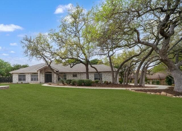 3-bedroom rental at 21023 Cedar Branch in Garden Ridge, TX — photo 1