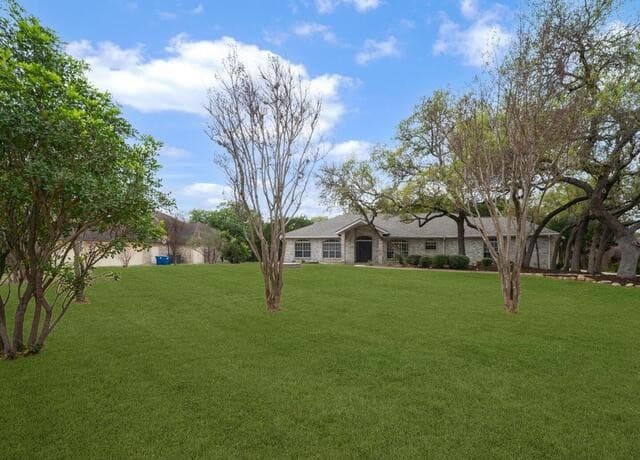 3-bedroom rental at 21023 Cedar Branch in Garden Ridge, TX — photo 2