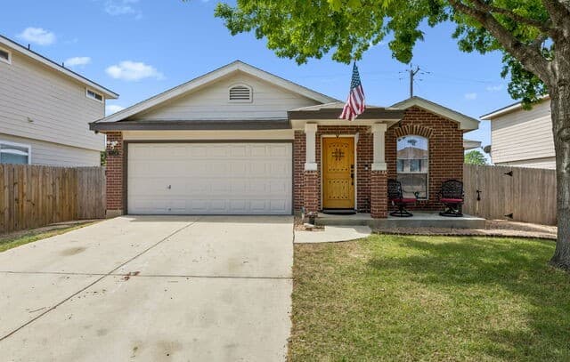 3-bedroom rental at 11138 Buckskin Bend in San Antonio, TX — photo 1