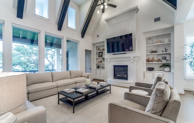 5-bedroom rental at 10003 Ellenora in Boerne, TX — photo 2