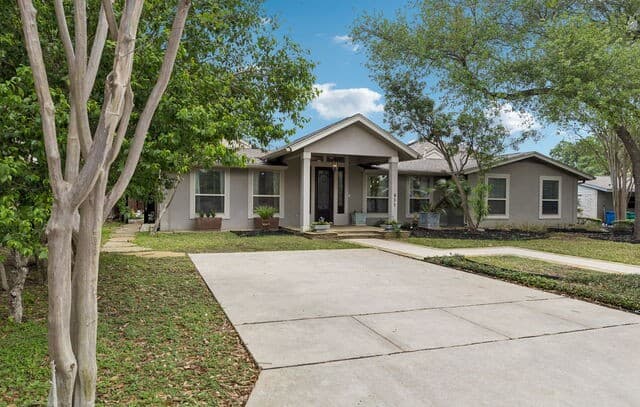 3-bedroom rental at 451 Laramie Dr in San Antonio, TX — photo 3