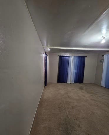 4-bedroom rental at 619 San Bernardo in San Antonio, TX — photo 2