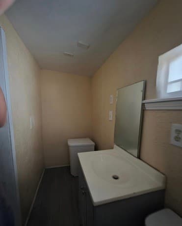 4-bedroom rental at 619 San Bernardo in San Antonio, TX — photo 5