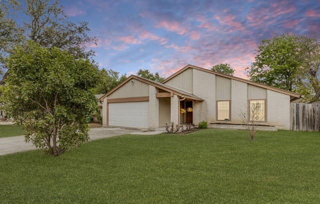 3-bedroom rental at 4635 La Loma St in San Antonio, TX — photo 1