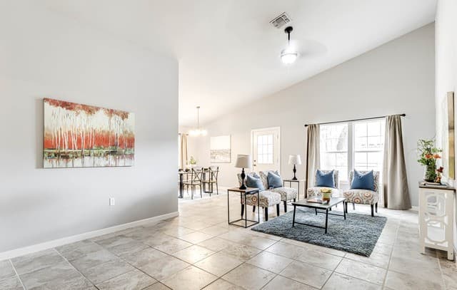 3-bedroom rental at 4635 La Loma St in San Antonio, TX — photo 2