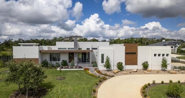 4-bedroom rental at 25907 Morhiss Pt in San Antonio, TX — photo 2