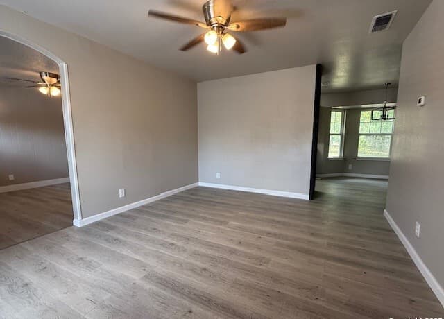 3-bedroom rental at 7331 Still Brook in San Antonio, TX — photo 3