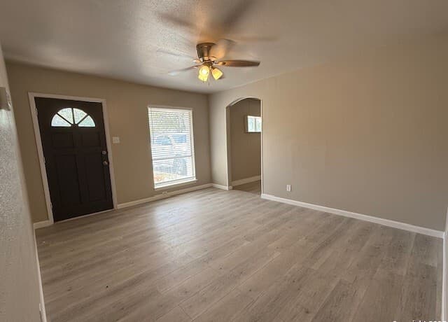 3-bedroom rental at 7331 Still Brook in San Antonio, TX — photo 4