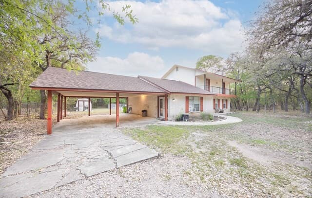 4-bedroom rental at 9623 Geronimo Oaks in San Antonio, TX — photo 2