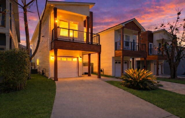 3-bedroom rental at 344 Claremont in San Antonio, TX — photo 2